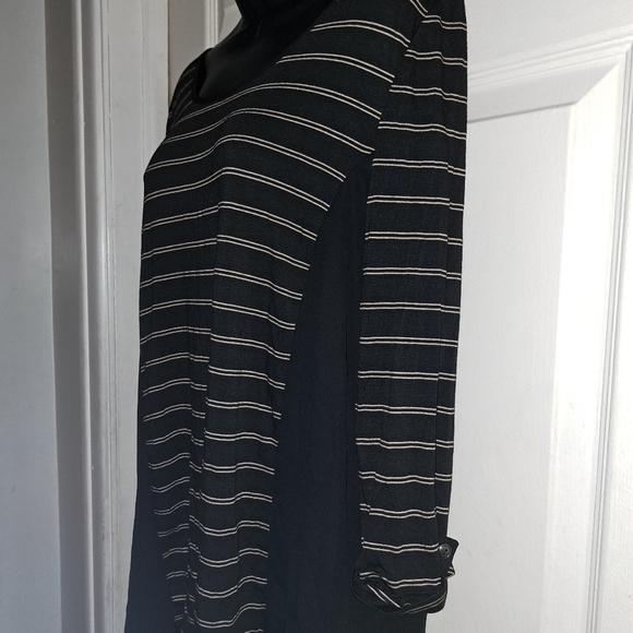 Valerie bertinelli XL blouse 5/$25 - Picture 3 of 9